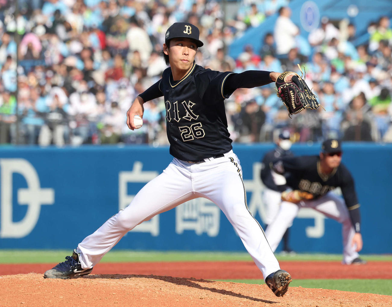 ヤクルト対オリックス　力投するオリックス2人目斎藤（撮影・丹羽敏通）