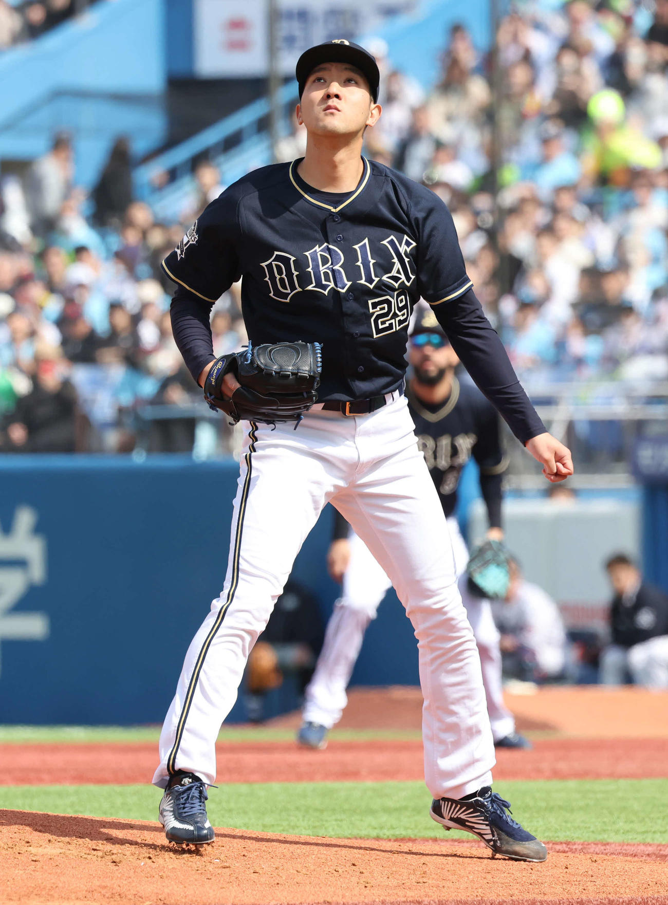 ヤクルト対オリックス　1回裏ヤクルト無死、山田に本塁打を打たれたオリックス先発田嶋（撮影・丹羽敏通）