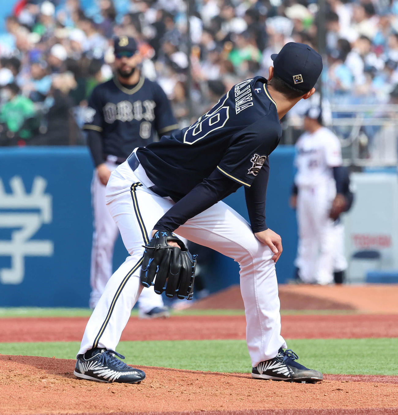 ヤクルト対オリックス　2回裏ヤクルト無死、サンタナに本塁打を打たれたオリックス先発田嶋（撮影・丹羽敏通）