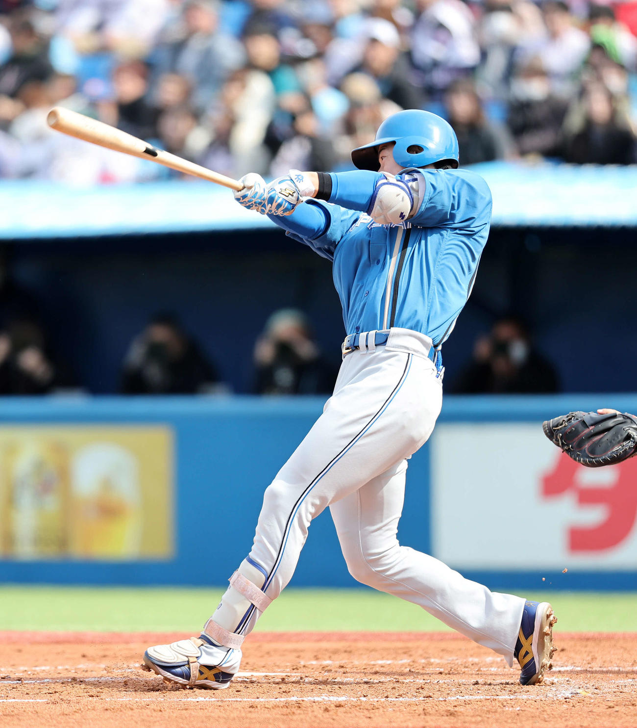 ヤクルト対日本ハム　3回表日本ハム2死二塁、松本剛は左越え2点本塁打を放つ（撮影・鈴木正人）