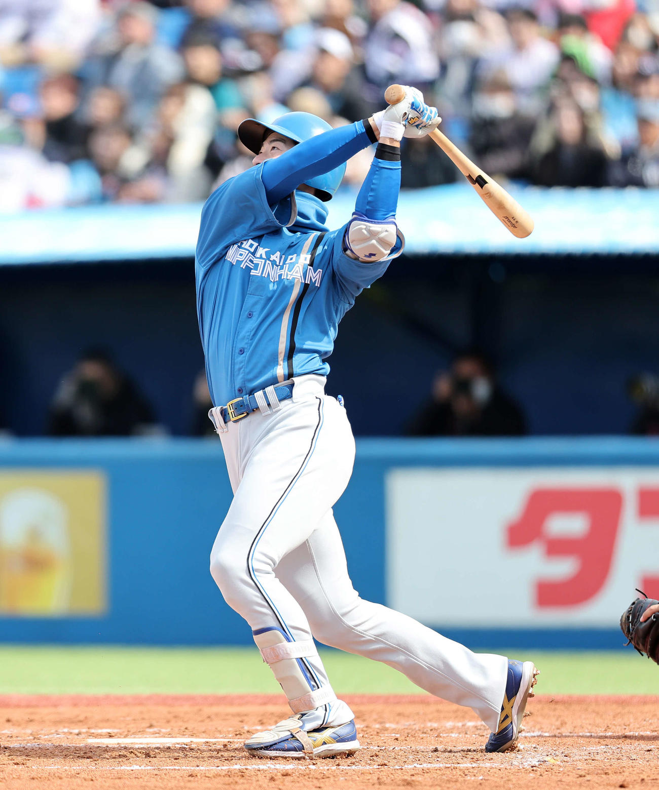 ヤクルト対日本ハム　3回表日本ハム2死二塁、松本剛は左越え2点本塁打を放つ（撮影・鈴木正人）