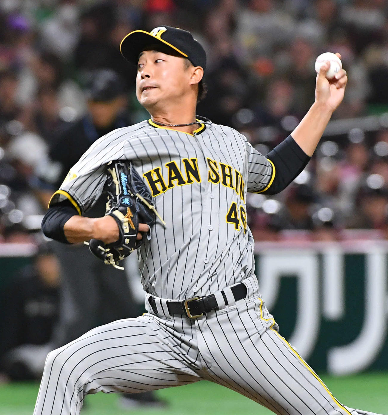 ソフトバンク対阪神　7回裏から登板した、阪神3番手の島本（撮影・岩下翔太）