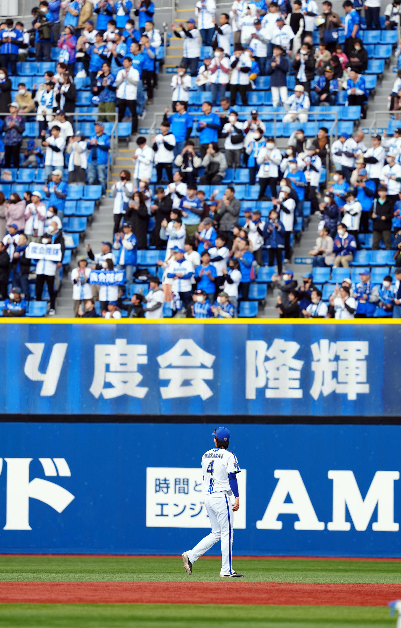 DeNA対オリックス　試合前、DeNA度会隆輝の応援歌がお披露目となった（撮影・たえ見朱実）