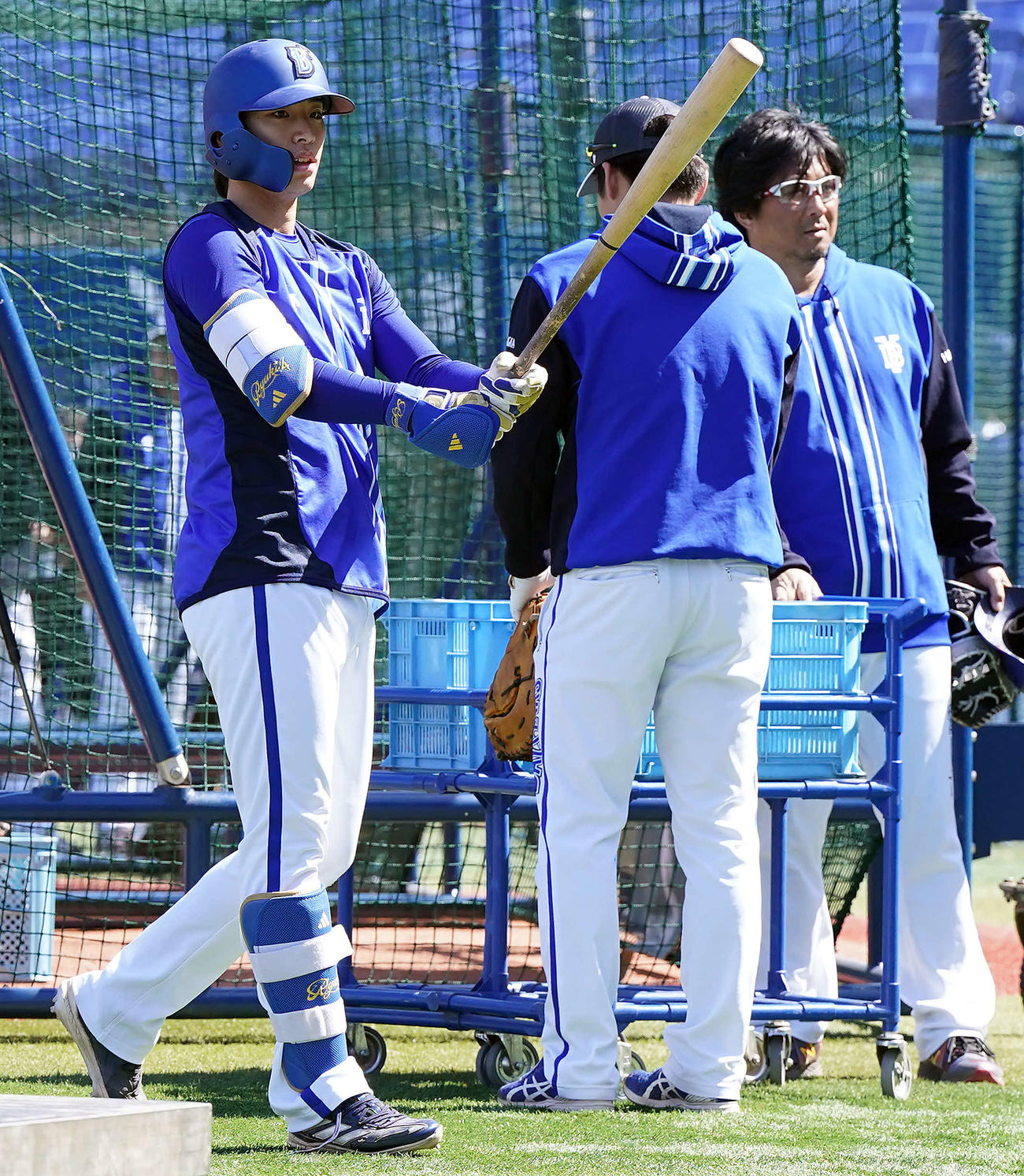 DeNA対オリックス　練習を終えたDeNA度会（撮影・たえ見朱実）