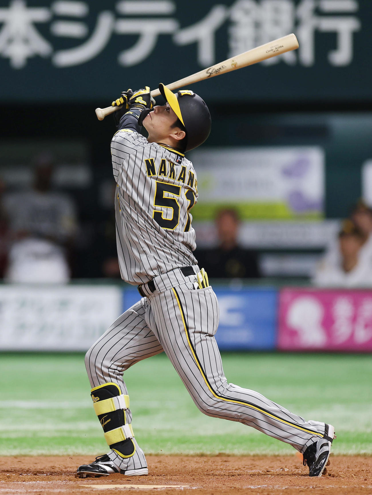 ソフトバンク対阪神　4回表阪神無死、遊邪飛に倒れる中野（撮影・前田充）