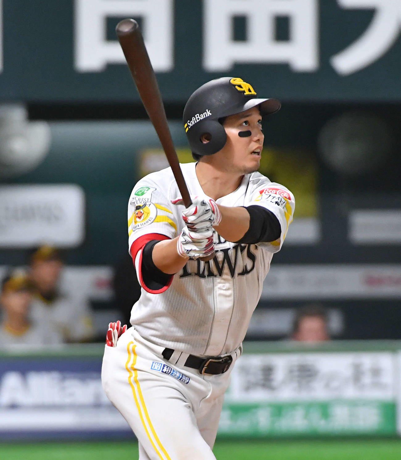 ソフトバンク対阪神　8回裏ソフトバンク無死、栗原は右越え本塁打を放つ（撮影・岩下翔太）