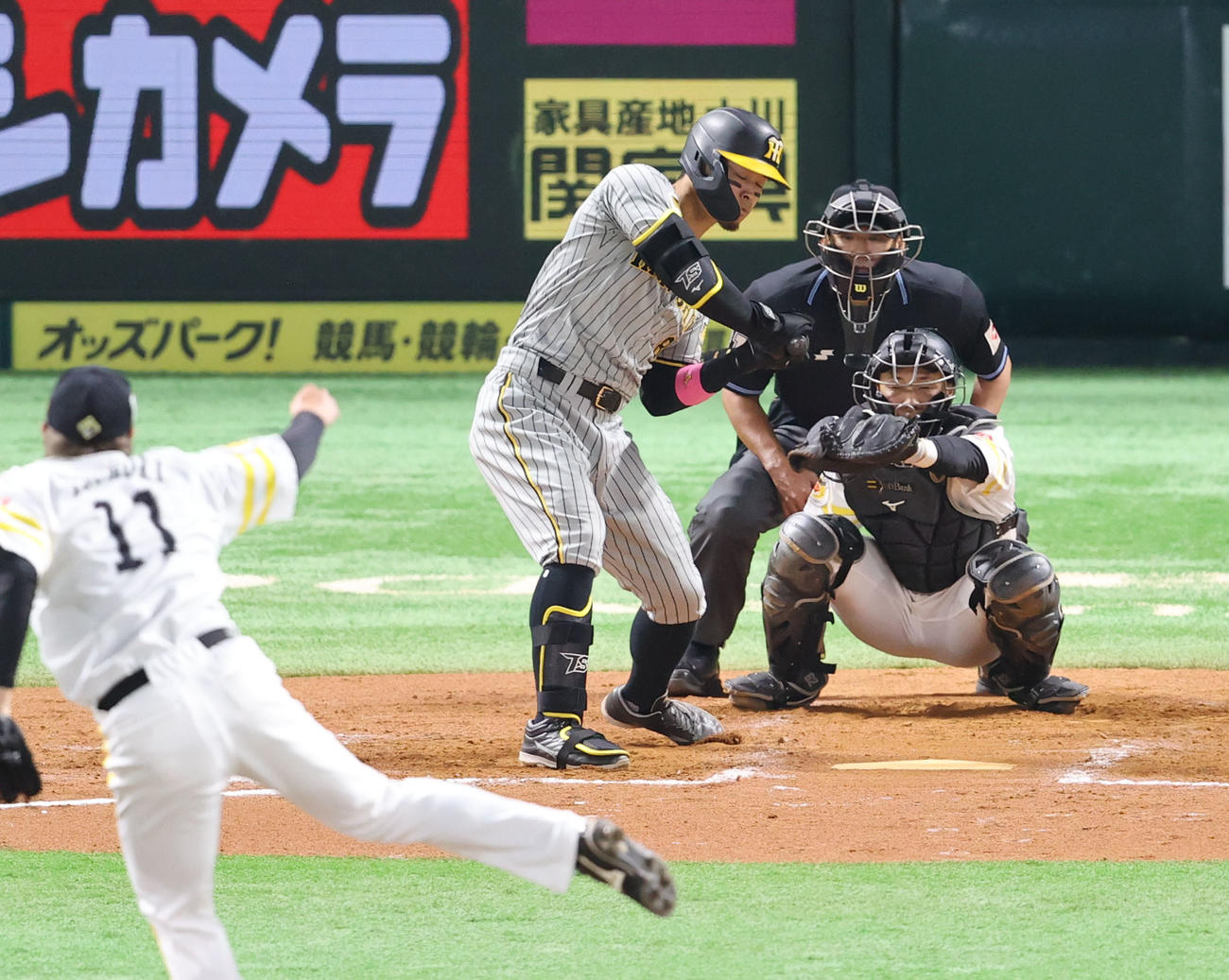 ソフトバンク対阪神　9回表阪神無死、佐藤輝は見逃しの三振（撮影・梅根麻紀）