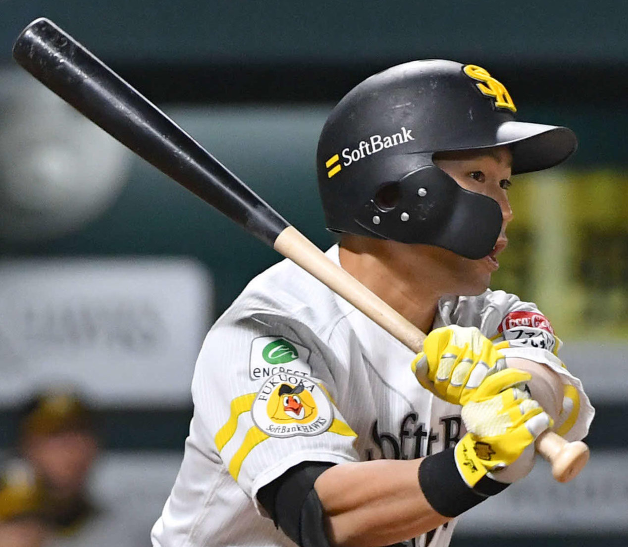 ソフトバンク対阪神　6回裏ソフトバンク1死二塁、中村晃は右前適時打を放つ（撮影・岩下翔太）