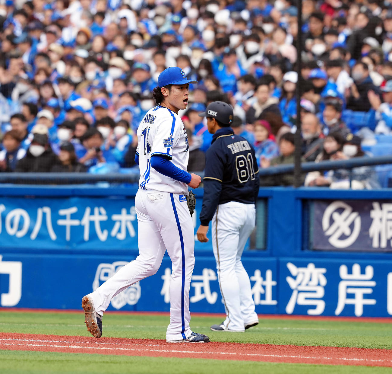 DeNA対オリックス　5回2失点と好投したDeNAの先発小園（撮影・たえ見朱実）