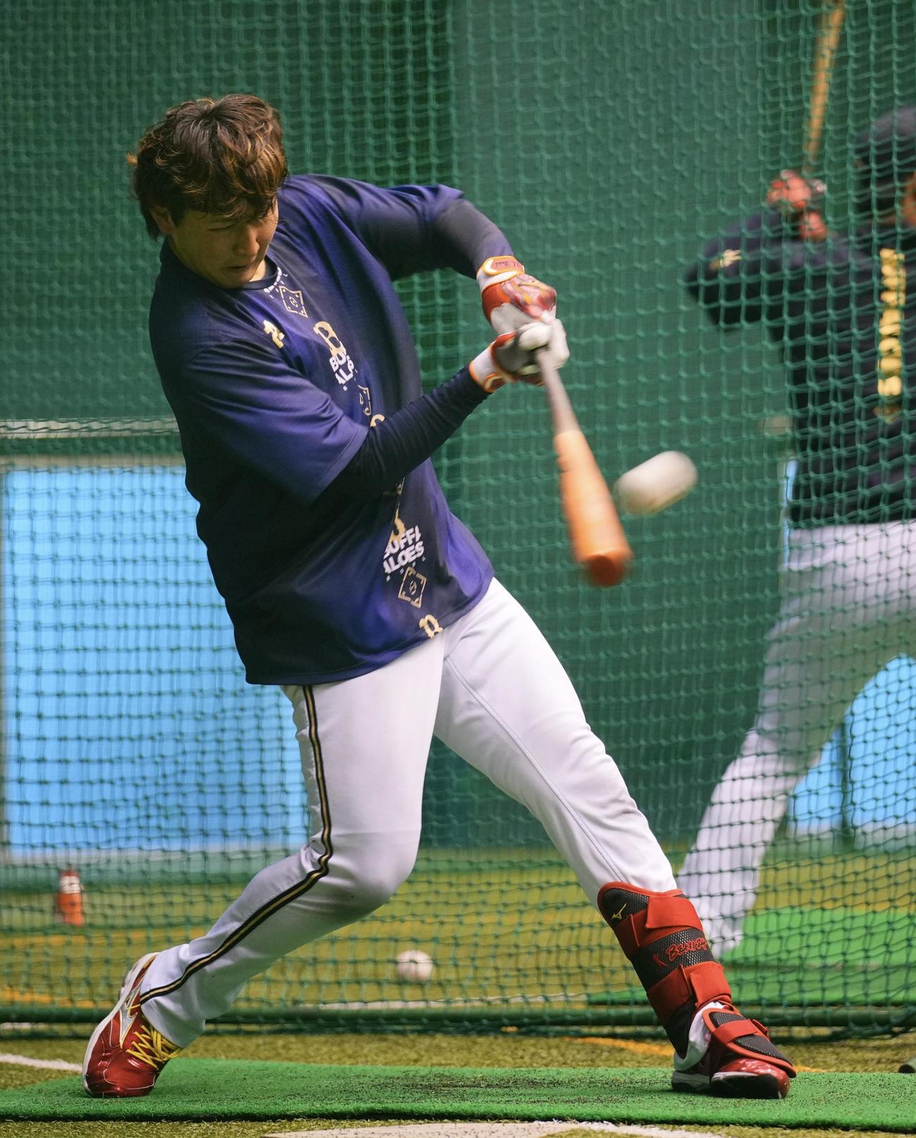 居残りで打撃練習を行うオリックス紅林（2024年3月12日撮影）