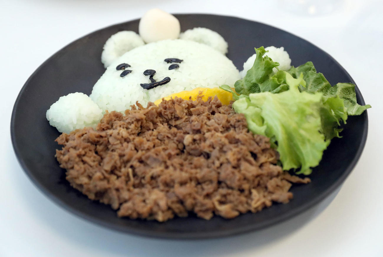 「えふたんCAFE」のしぐれ焼肉に溺れたえふたん丼（撮影・佐藤翔太）