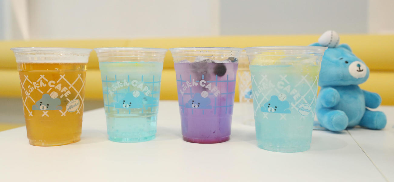 「えふたんCAFE」の飲み物（撮影・佐藤翔太）