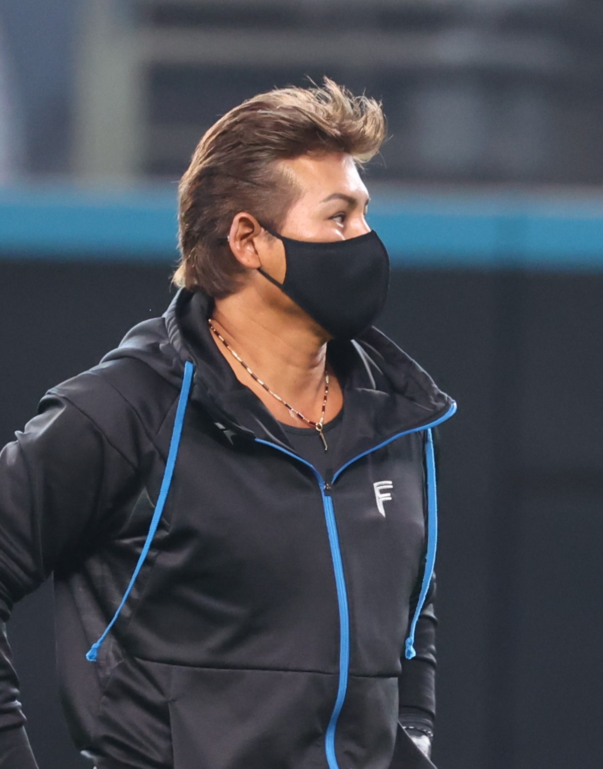 日本ハム対DeNA　リーゼントっぽい髪形の新庄監督（撮影・黒川智章）