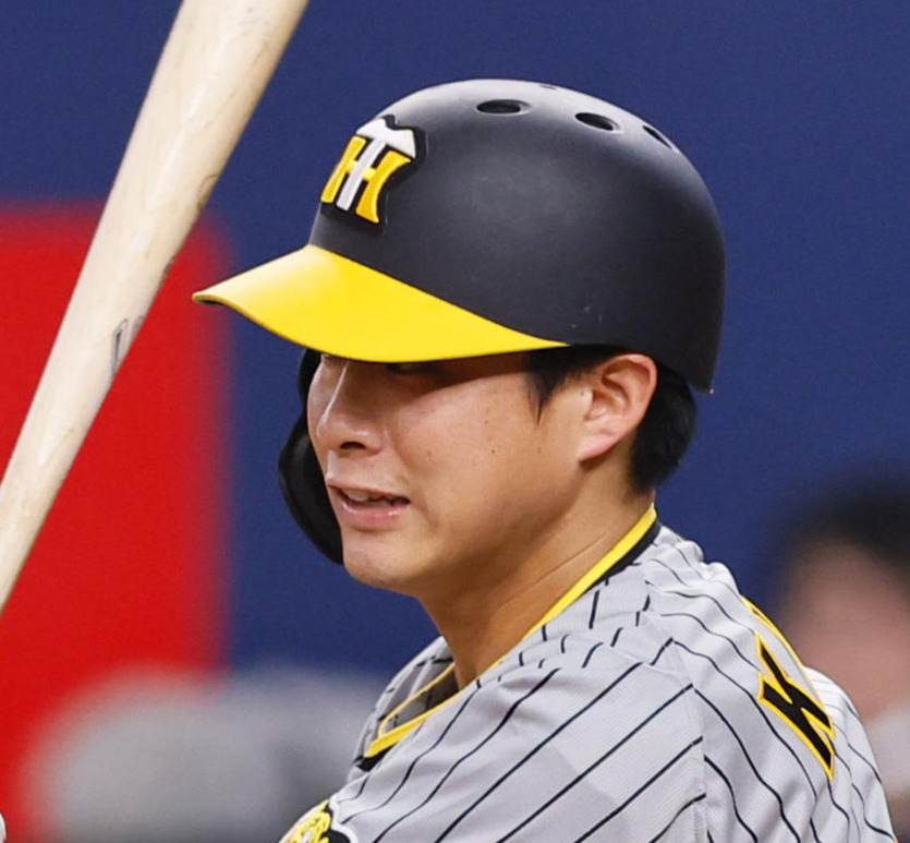 オリックス対阪神　7回表阪神1死、木浪は遊撃へ内野安打を放つ（撮影・藤尾明華）