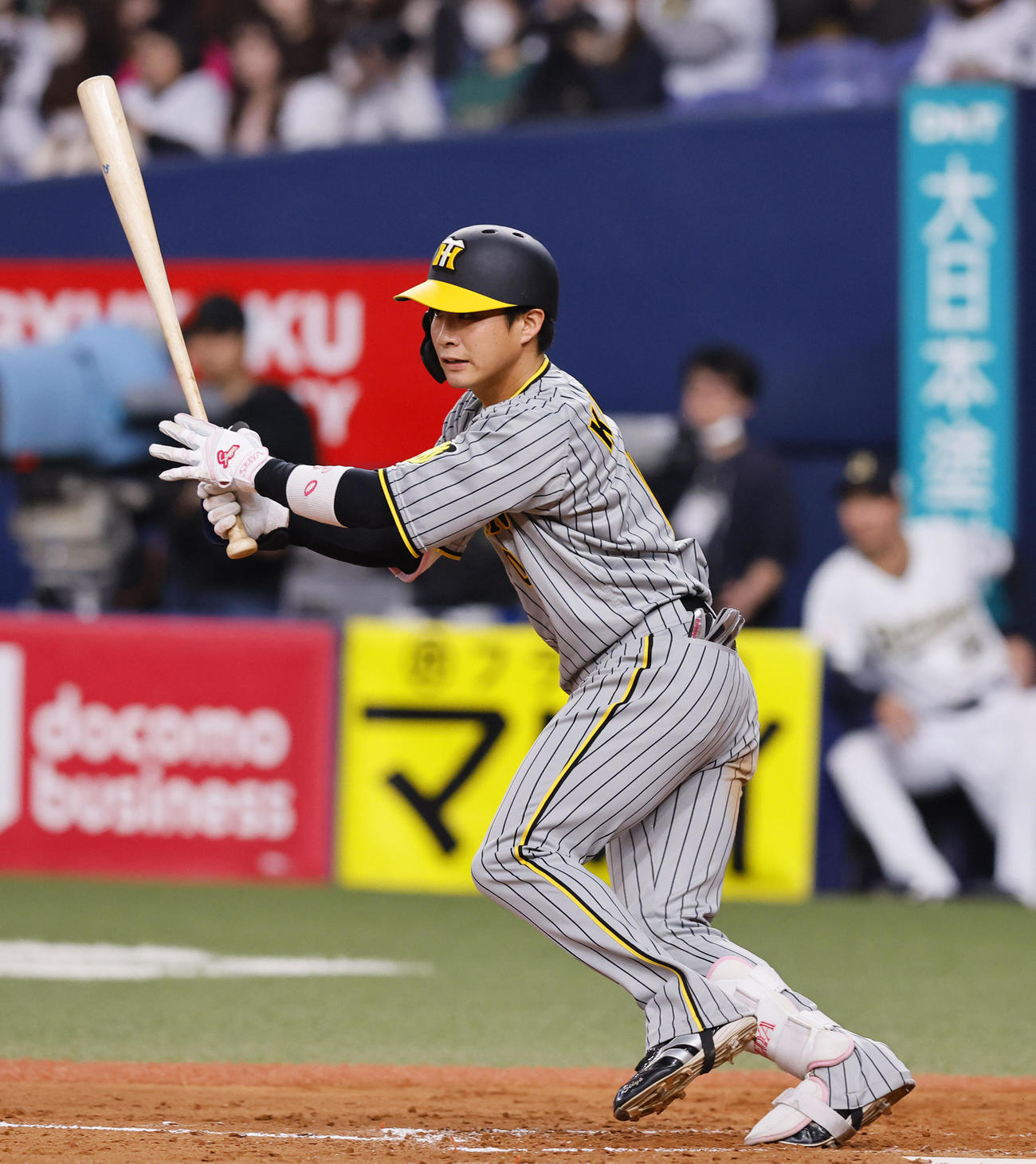 オリックス対阪神　5回表阪神無死、木浪は左前打を放つ（撮影・藤尾明華）