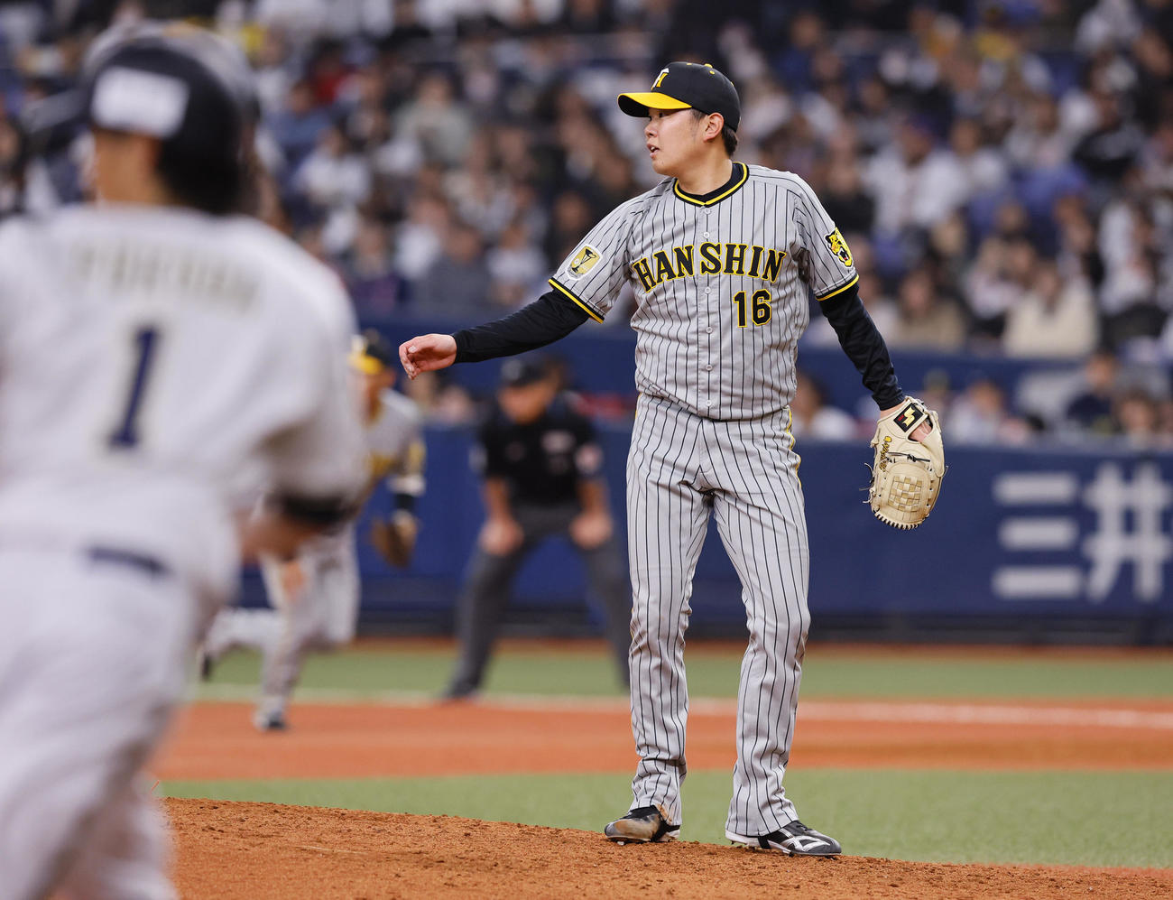 オリックス対阪神　5回裏オリックス2死三塁、頓宮に左前適時打を許す西勇（撮影・藤尾明華）