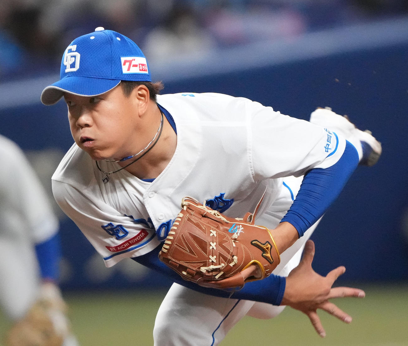 中日対ロッテ　力投する中日先発の柳（撮影・森本幸一）