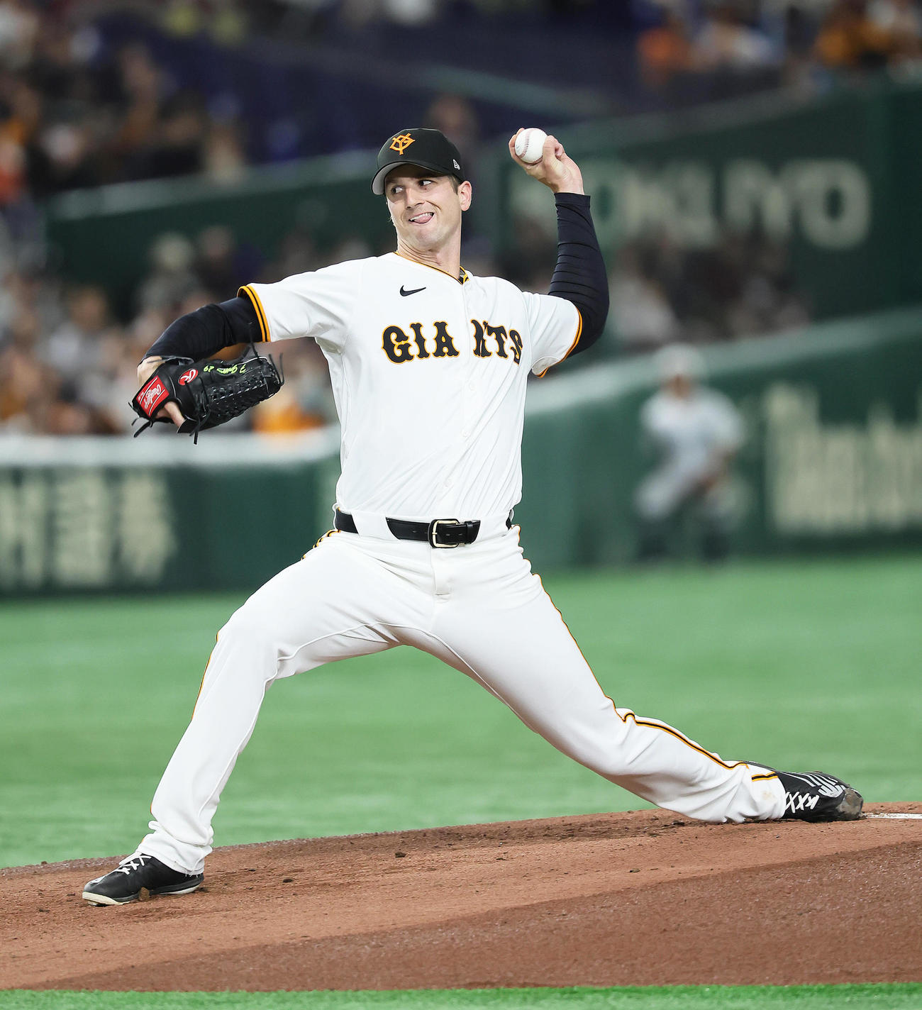 巨人対楽天　巨人先発のグリフィン（撮影・足立雅史）