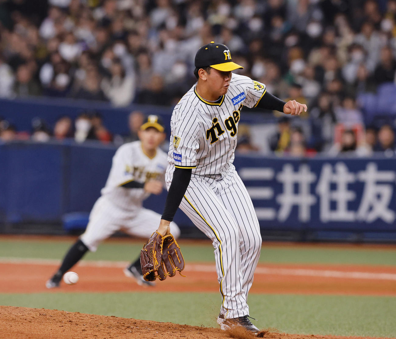 オリックス対阪神　6回表オリックス1死三塁、西川に中前適時打を許す門別（撮影・藤尾明華）