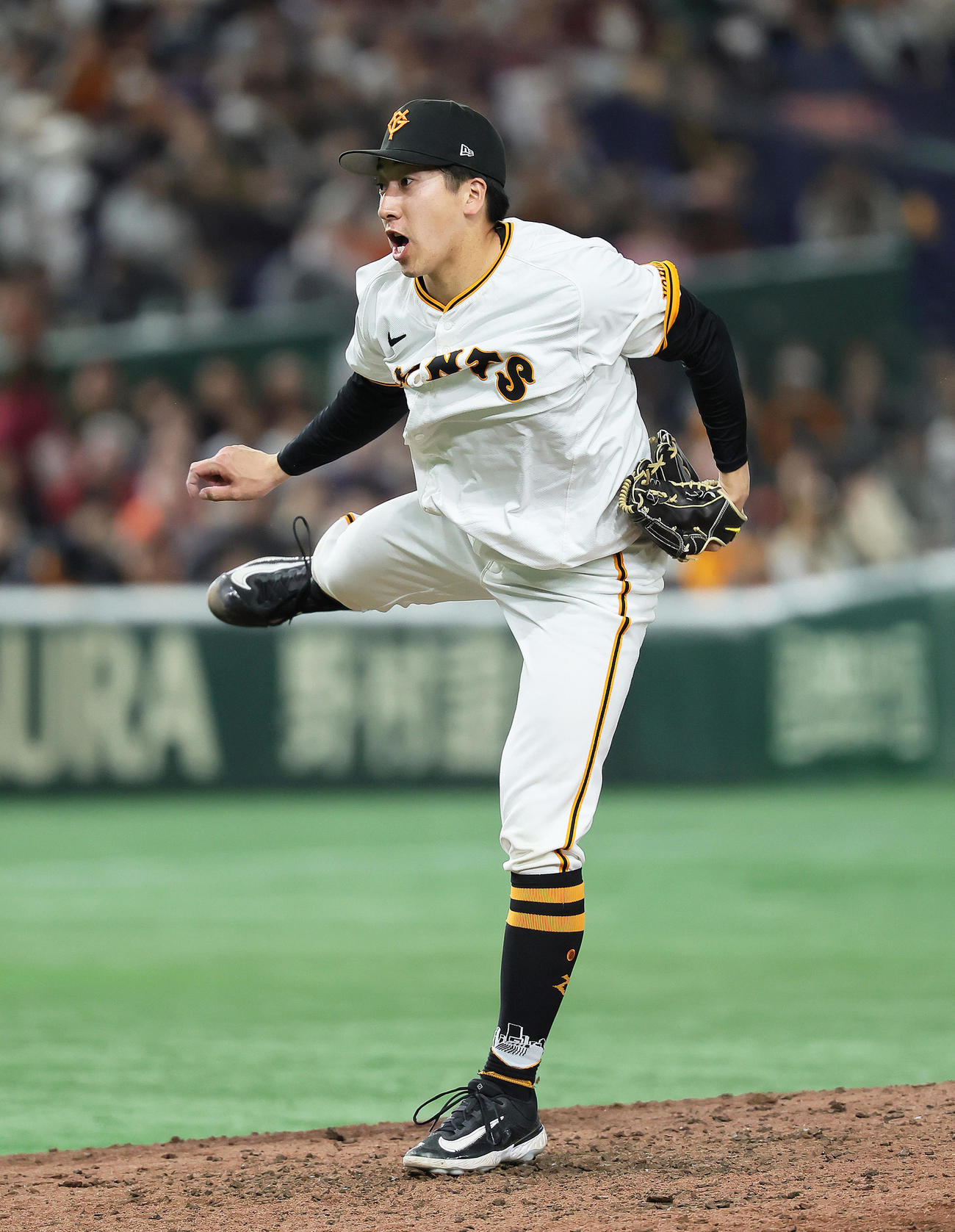 巨人対楽天　9回から登板した巨人大勢（撮影・足立雅史）