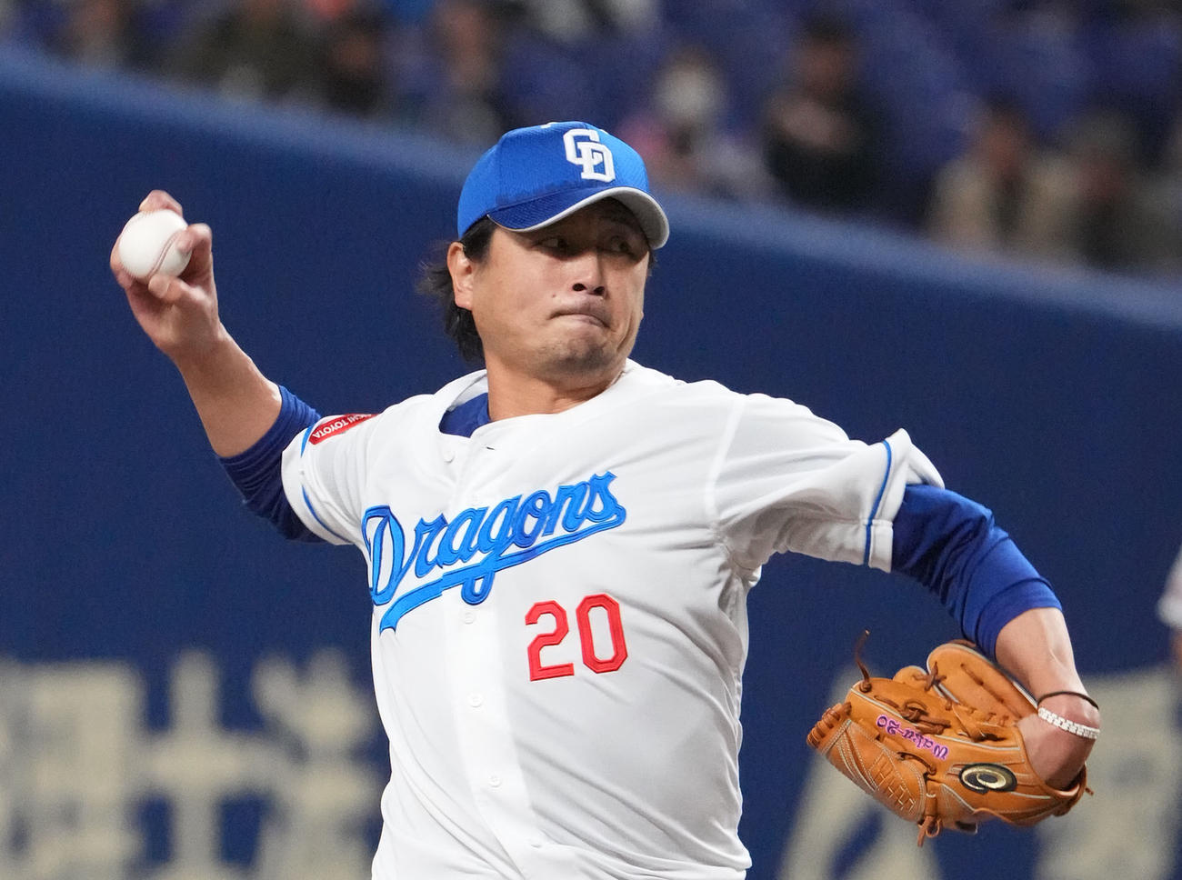 中日対ロッテ　1回表、登板する中日先発の涌井（撮影・森本幸一）
