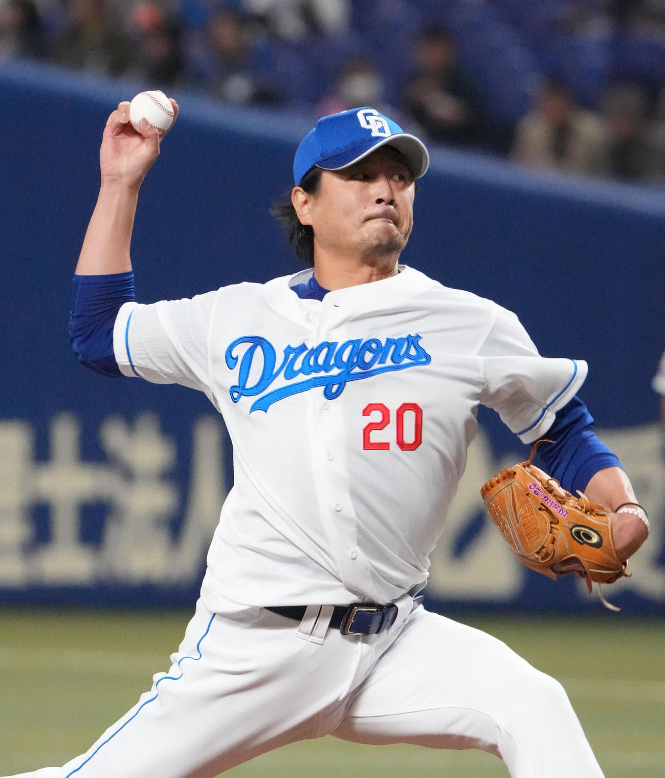 中日対ロッテ　力投する中日先発の涌井（撮影・森本幸一）