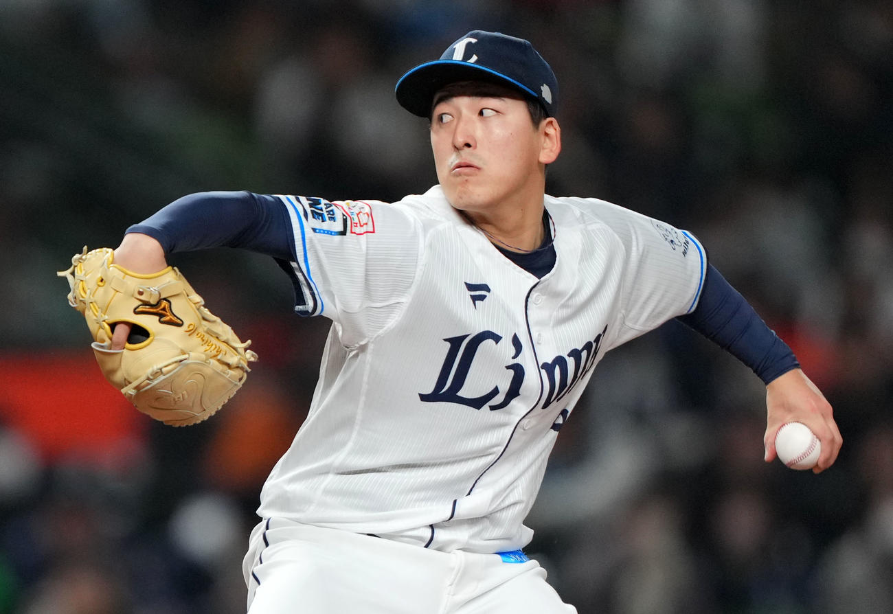 西武対ヤクルト　力投する西武先発の隅田（撮影・横山健太）