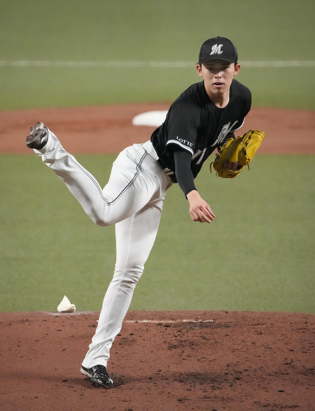 中日対ロッテ　1回裏、登板するロッテ先発の佐々木（撮影・森本幸一）