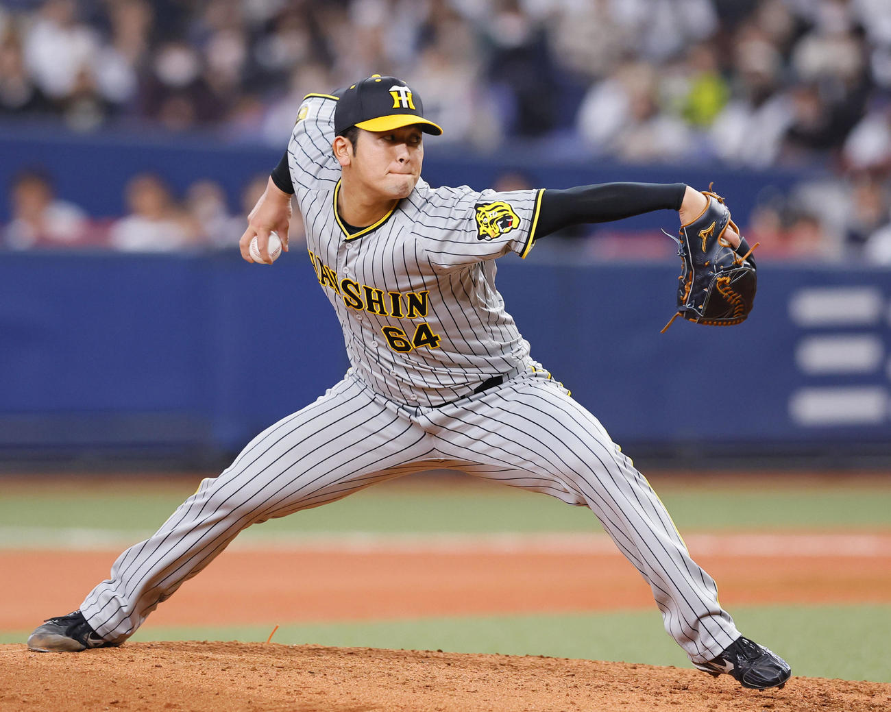 オリックス対阪神　6回、2番手で登板した阪神岡留（撮影・藤尾明華）