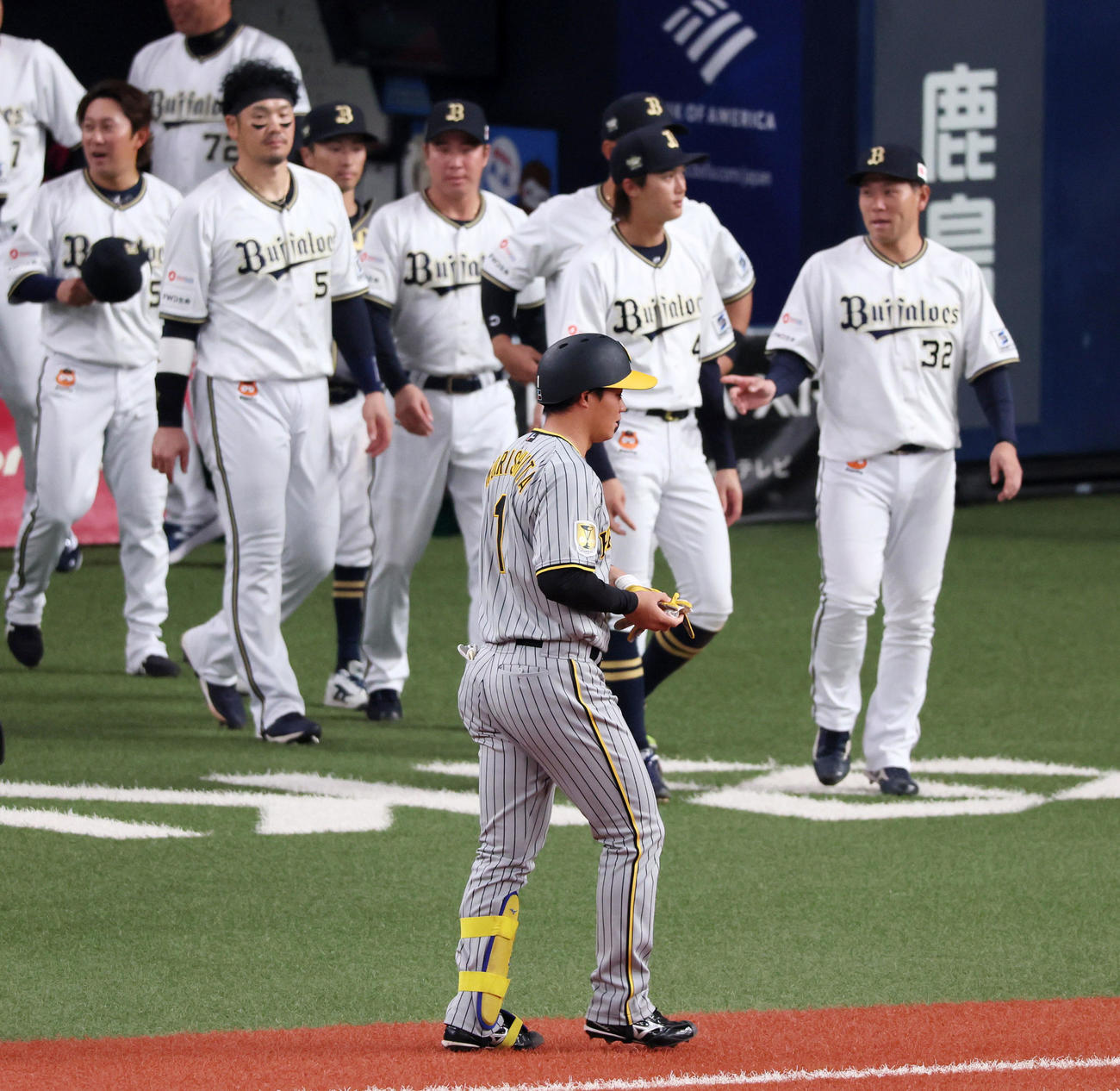 オリックス対阪神　9回表阪神2死満塁、代打森下は二飛を打ち上げて試合終了（撮影・加藤哉）