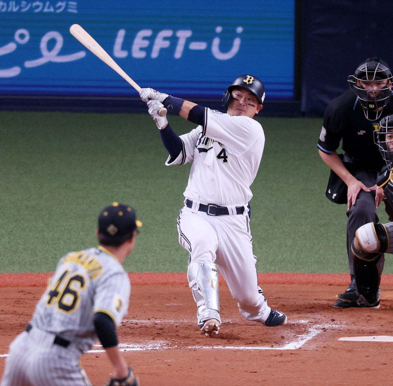 オリックス対阪神　7回裏オリックス1死一塁、森は右前打を放つ。投手は島本（撮影・加藤哉）