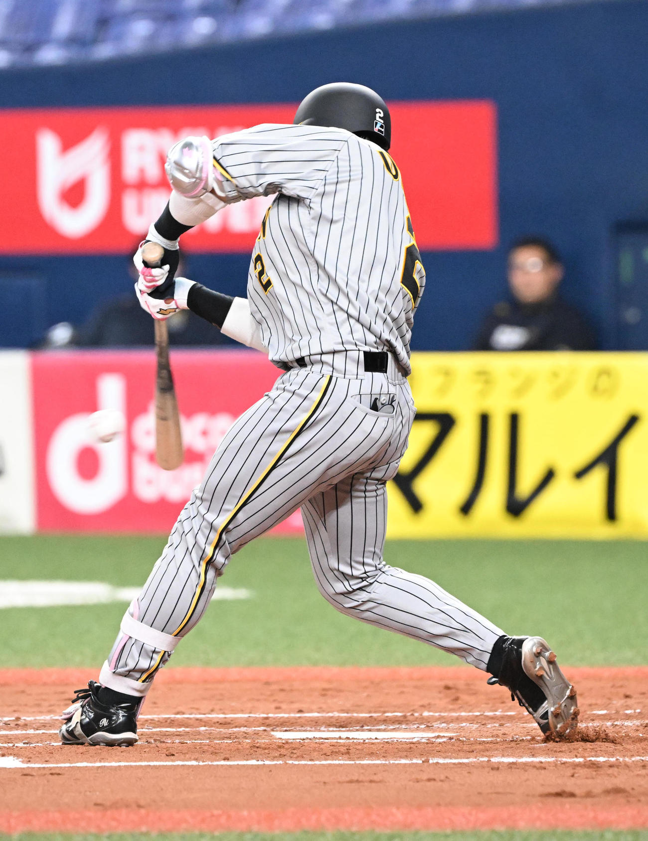 オリックス対阪神　4回表阪神1死三塁、中前適時打を放つ梅野（撮影・和賀正仁）