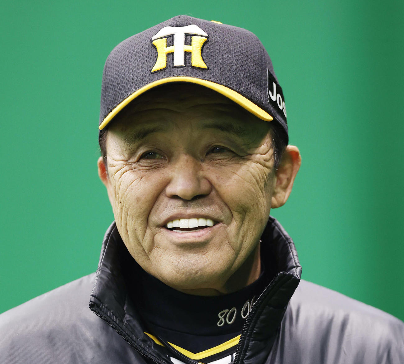 笑顔を見せる阪神岡田監督（撮影・前田充）