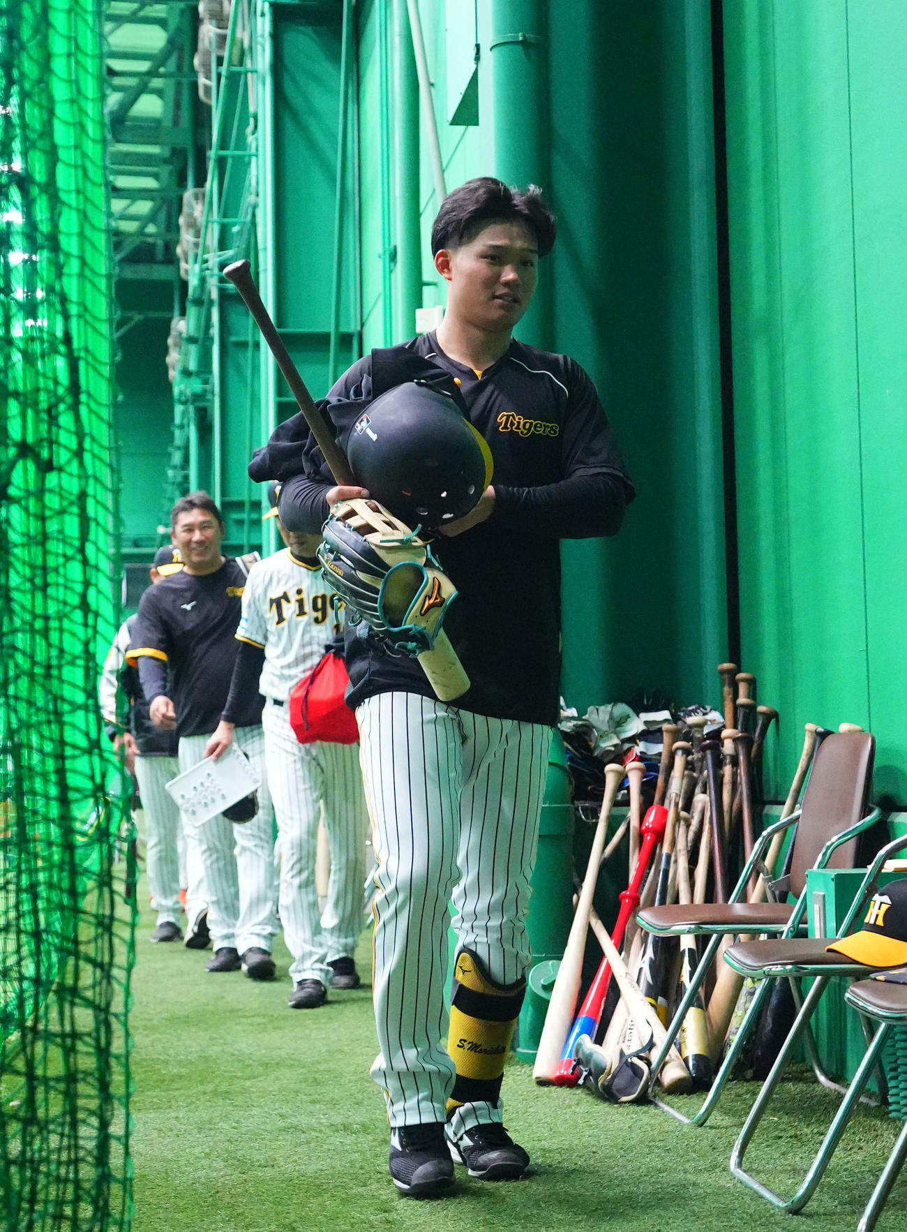 練習を終え引き揚げる阪神森下（撮影・藤尾明華）