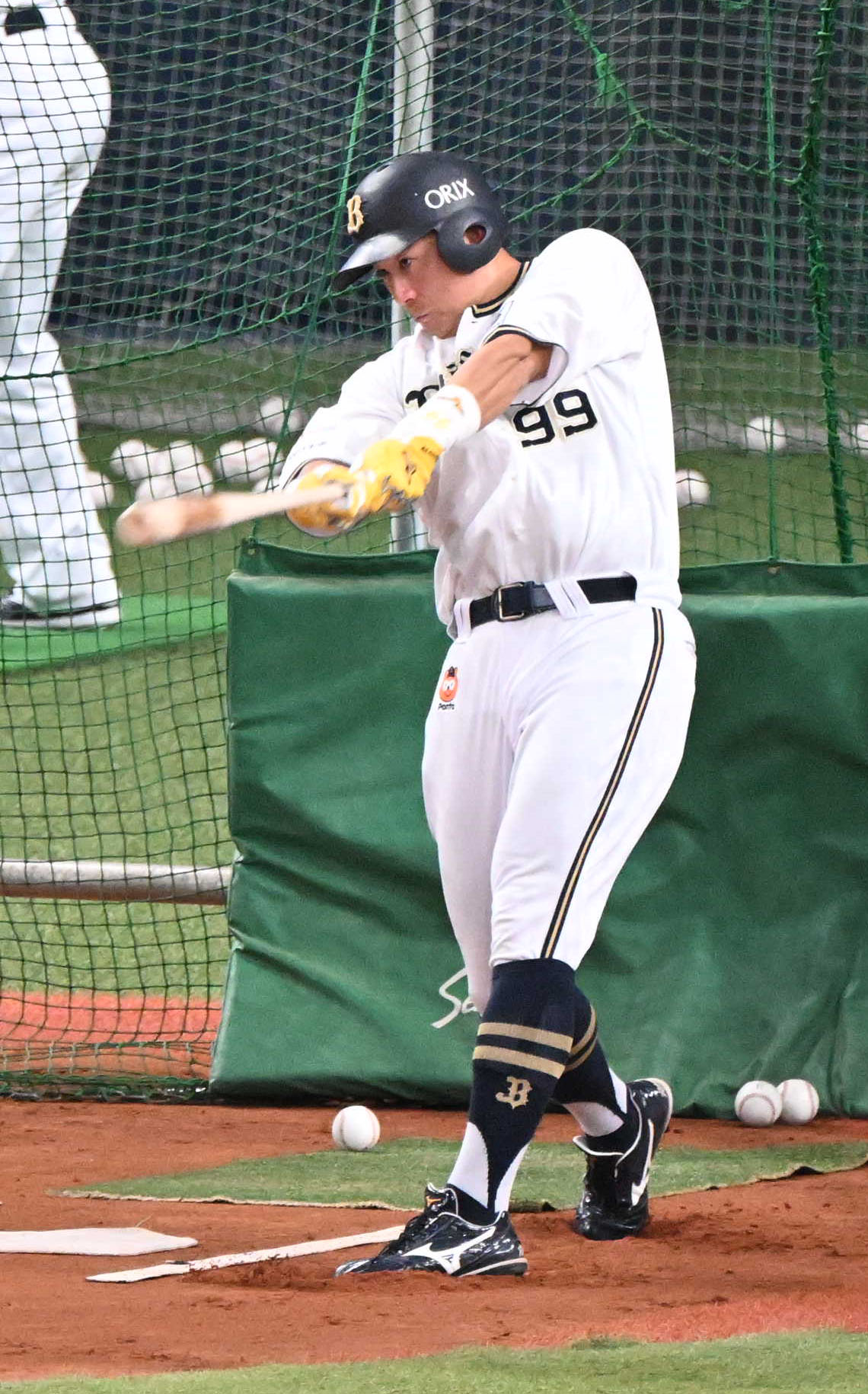 フリー打撃を行う杉本（撮影・和賀正仁）
