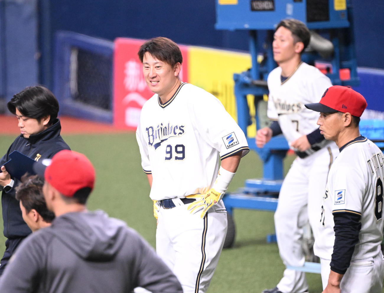 明るい表情を見せるオリックス杉本（撮影・和賀正仁）