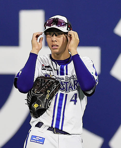 AirFly スポーツサングラスケース付き横浜ベイスターズ 度会隆輝プロデュース AirFly PLAYER PRODUCE サングラス 度会隆輝 - メルカリ