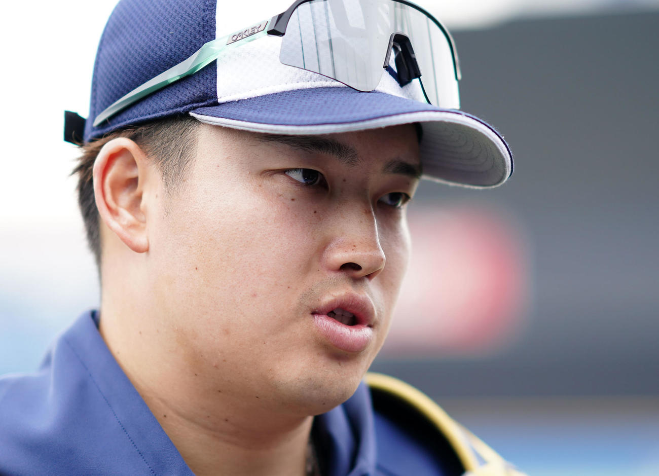 開幕戦への意気込みを語るヤクルト村上（撮影・横山健太）