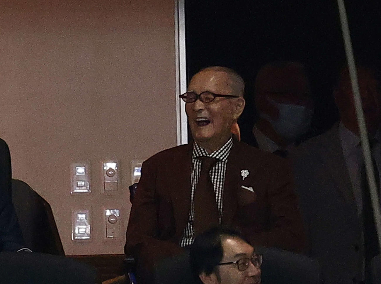 巨人対阪神　試合を観戦する長嶋終身名誉監督（撮影・河田真司）