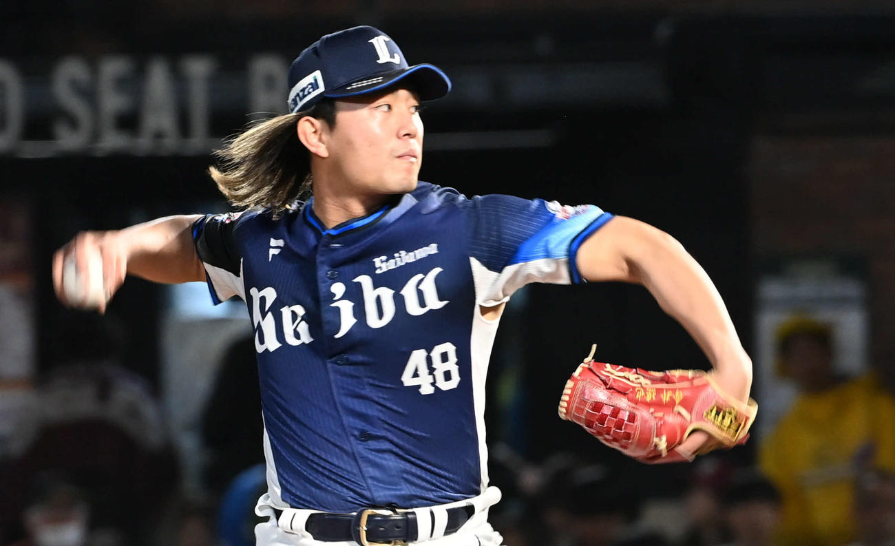 楽天対西武　力投する西武先発の今井（撮影・山崎安昭）