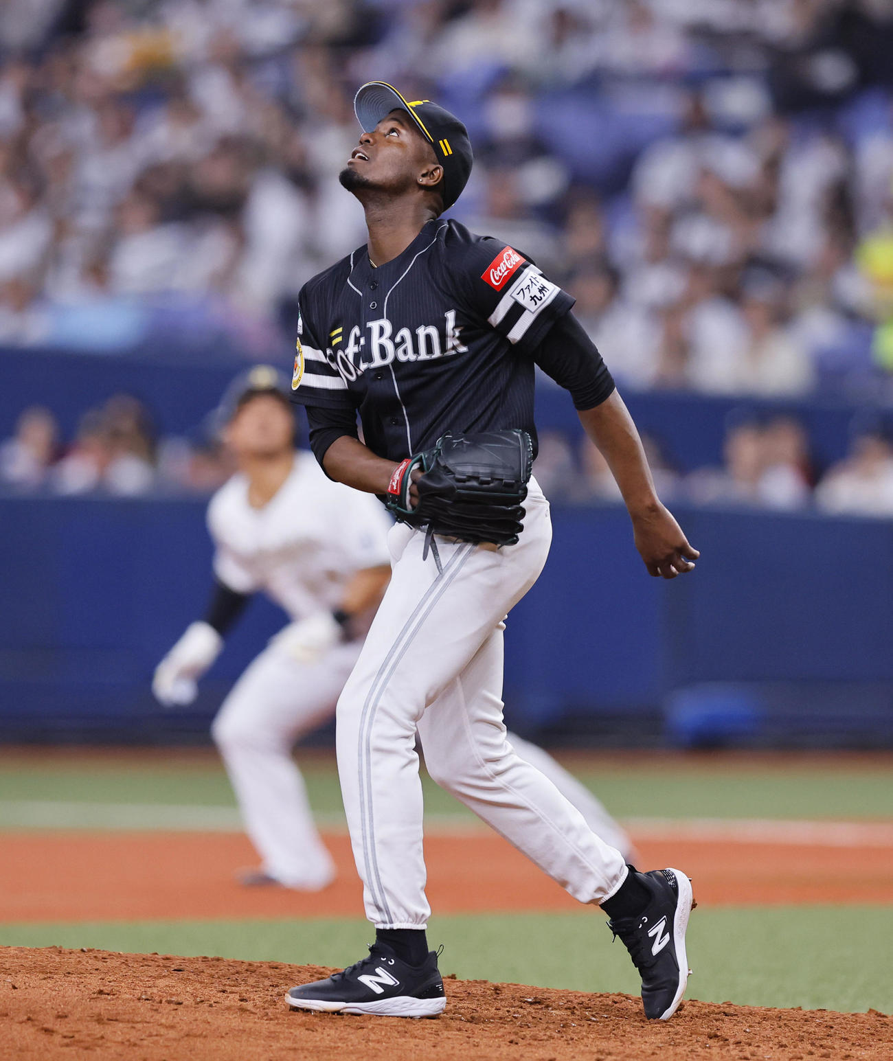 オリックス対ソフトバンク　5回裏オリックス1死一塁、セデーニョに先制の2点本塁打を浴びるモイネロ（撮影・藤尾明華）