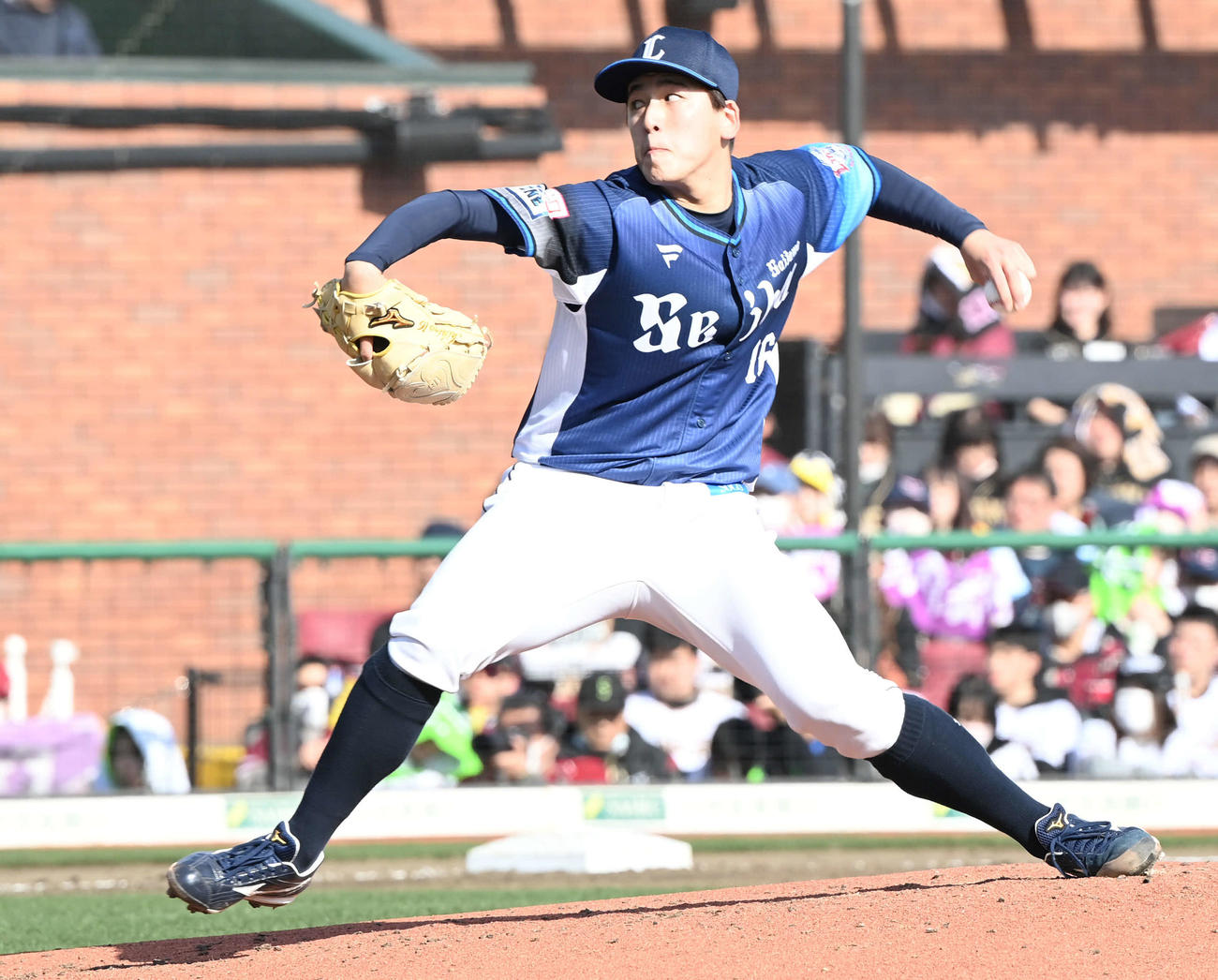 楽天対西武　力投する西武先発の隅田（撮影・山崎安昭）