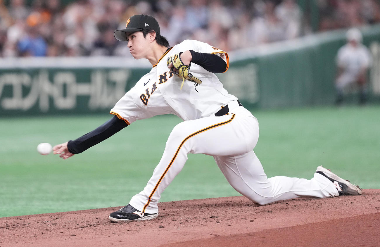 巨人対阪神　先発し力投する巨人高橋礼（撮影・鈴木みどり）