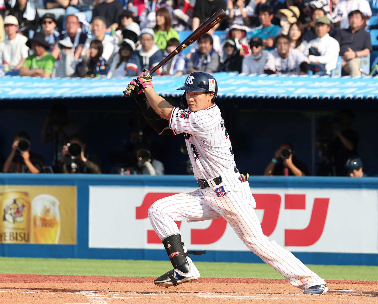 ヤクルト対中日　7回裏ヤクルト2死三塁、西川は遊撃への適時内野安打を放つ（撮影・丹羽敏通）