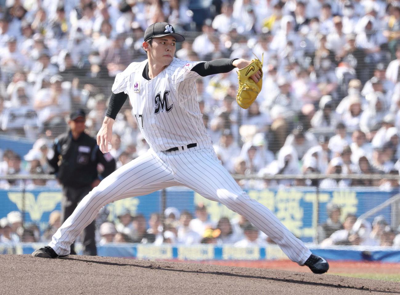 ロッテ対日本ハム　ロッテ先発の佐々木（撮影・黒川智章）