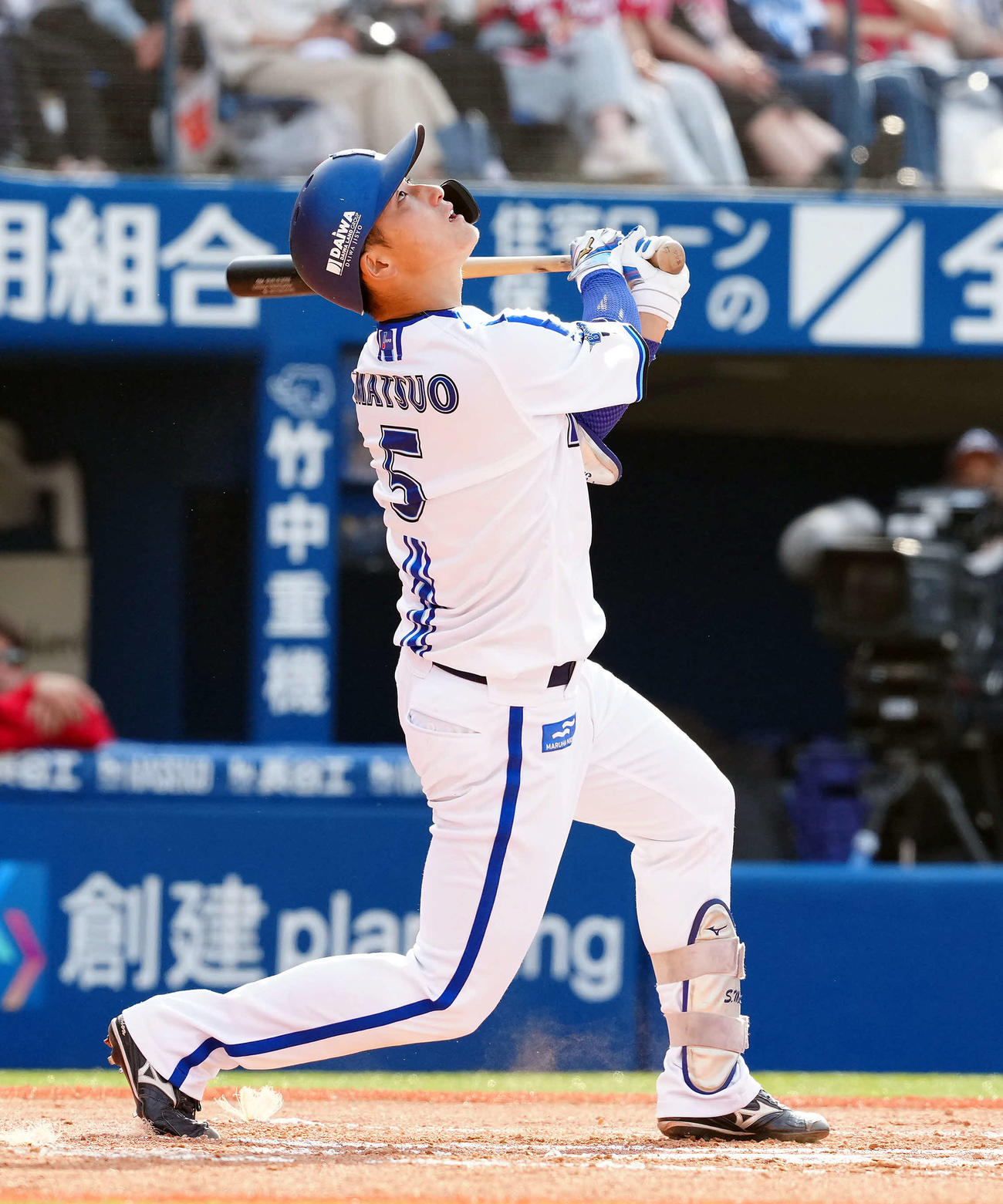 DeNA対広島　6回裏DeNA2死一、二塁、一邪飛に倒れる代打松尾（撮影・たえ見朱実）