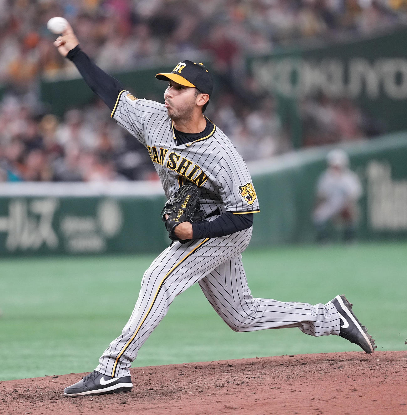 巨人対阪神　8回裏から3番手で登板した阪神ゲラ（撮影・鈴木みどり）