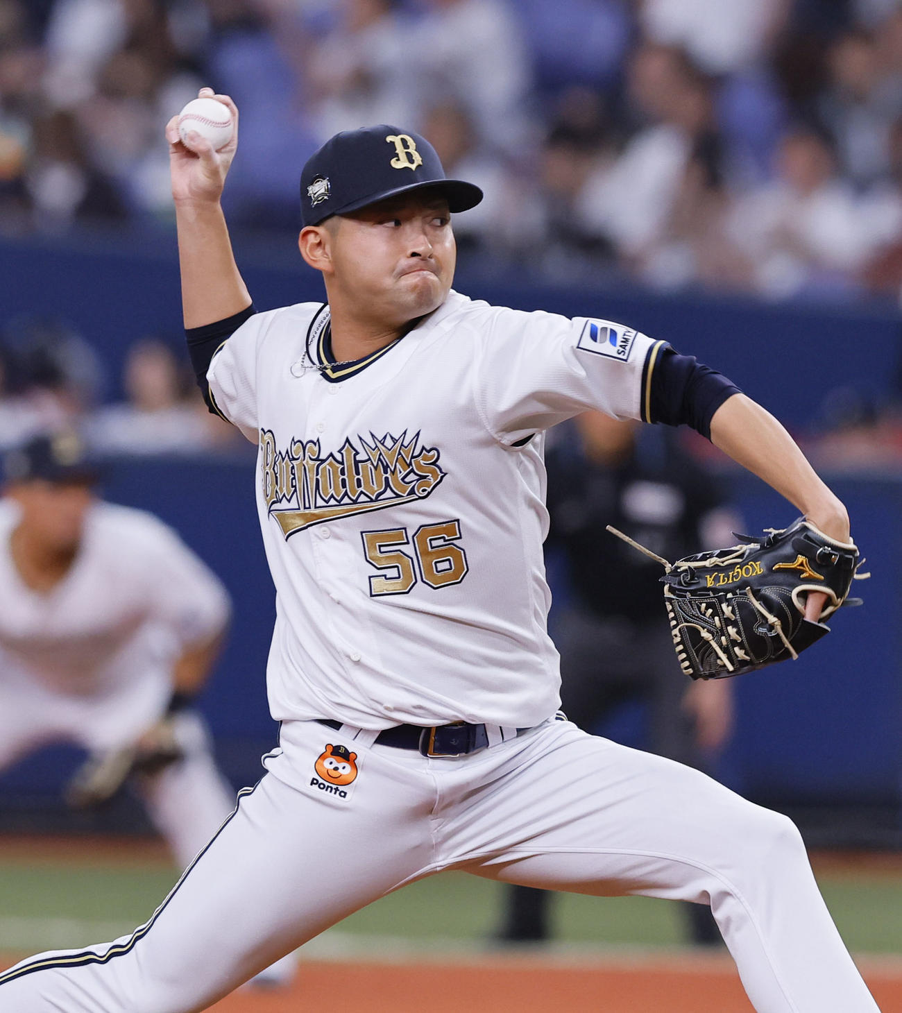 オリックス対ソフトバンク　7回、3番手で登板したオリックス小木田（撮影・藤尾明華）
