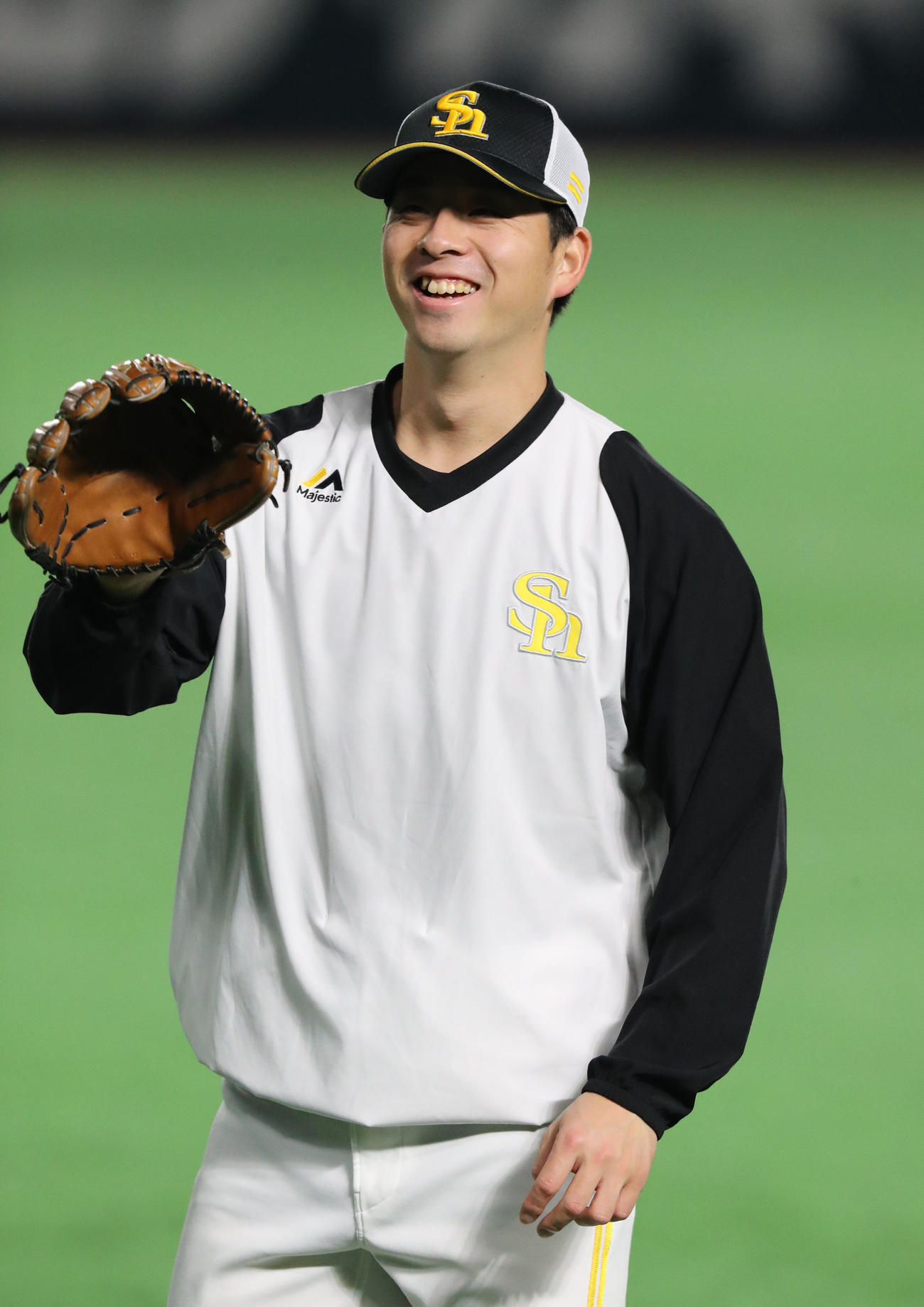 練習中、笑顔を魅せる大関（撮影・梅根麻紀）