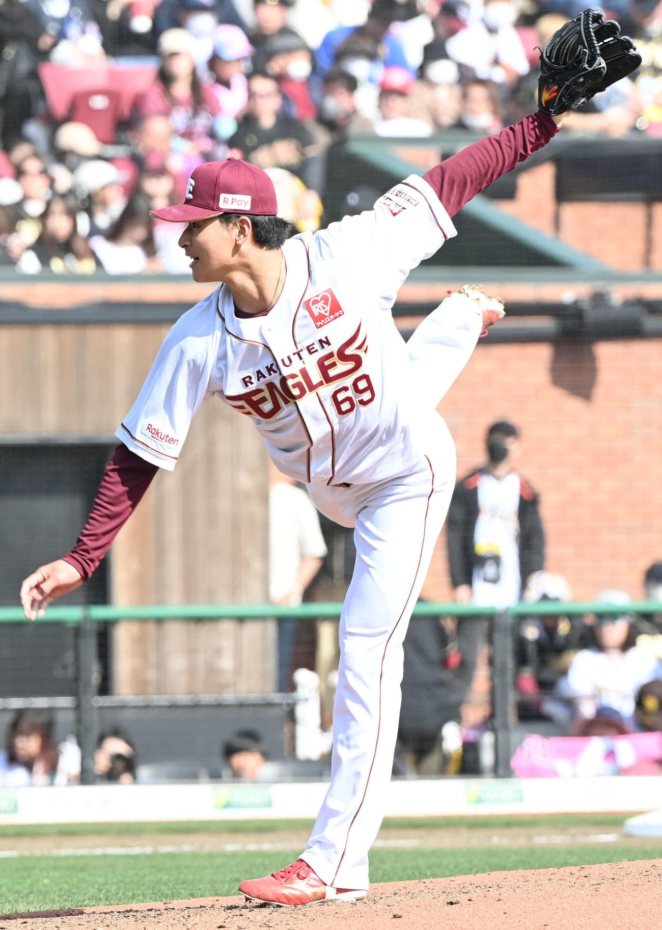 3月31日西武戦で6回3失点と好投した楽天内星龍